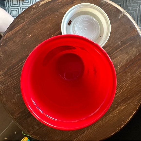 New Starbucks 2022 Red Star Print Cup Day Grande Hot Cup with Lid 16 Oz. - Picture 3 of 10